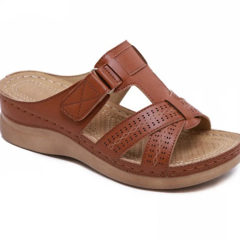 Nieuwe zomer dames sandalen met sleehak | 35% KORTING
